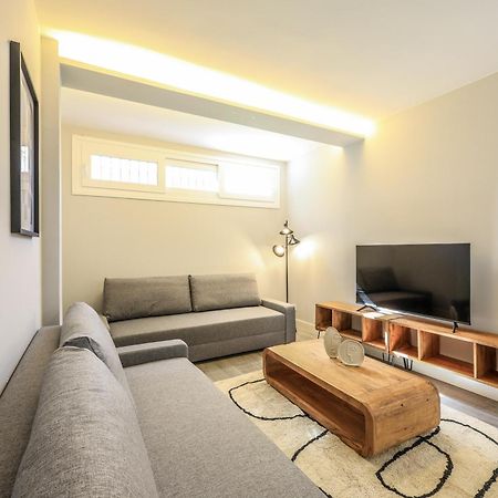 Apartamentos Reformados En Arturo Soria Madrid Esterno foto