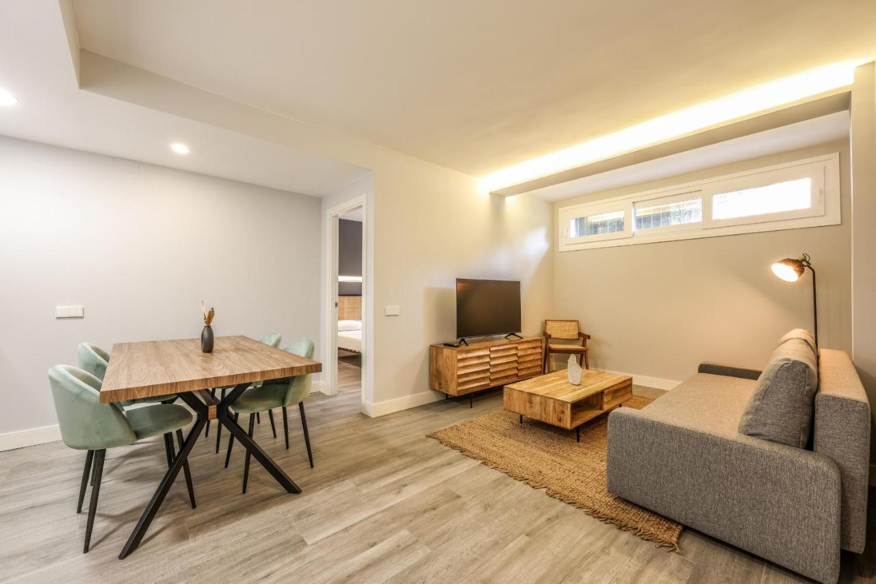 Apartamentos Reformados En Arturo Soria Madrid Esterno foto