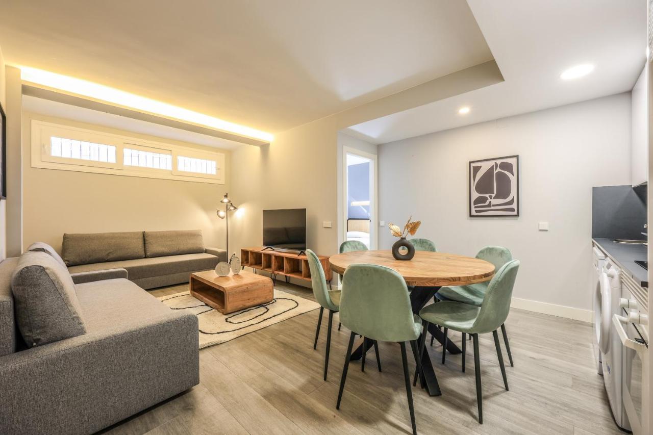 Apartamentos Reformados En Arturo Soria Madrid Esterno foto