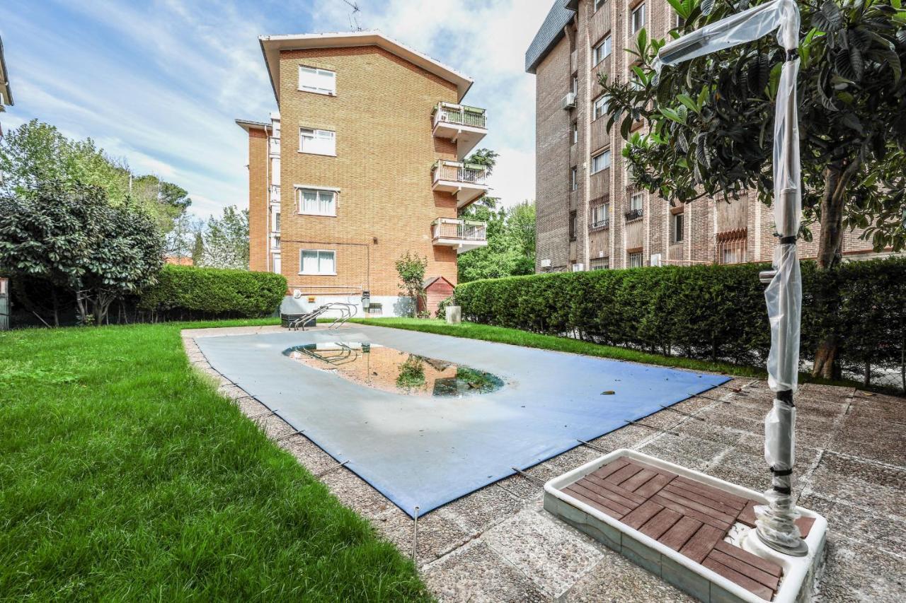 Apartamentos Reformados En Arturo Soria Madrid Esterno foto