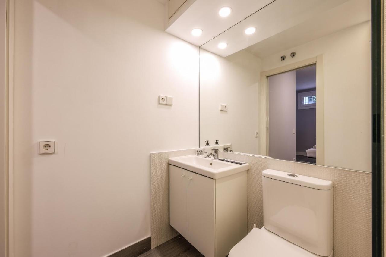 Apartamentos Reformados En Arturo Soria Madrid Esterno foto