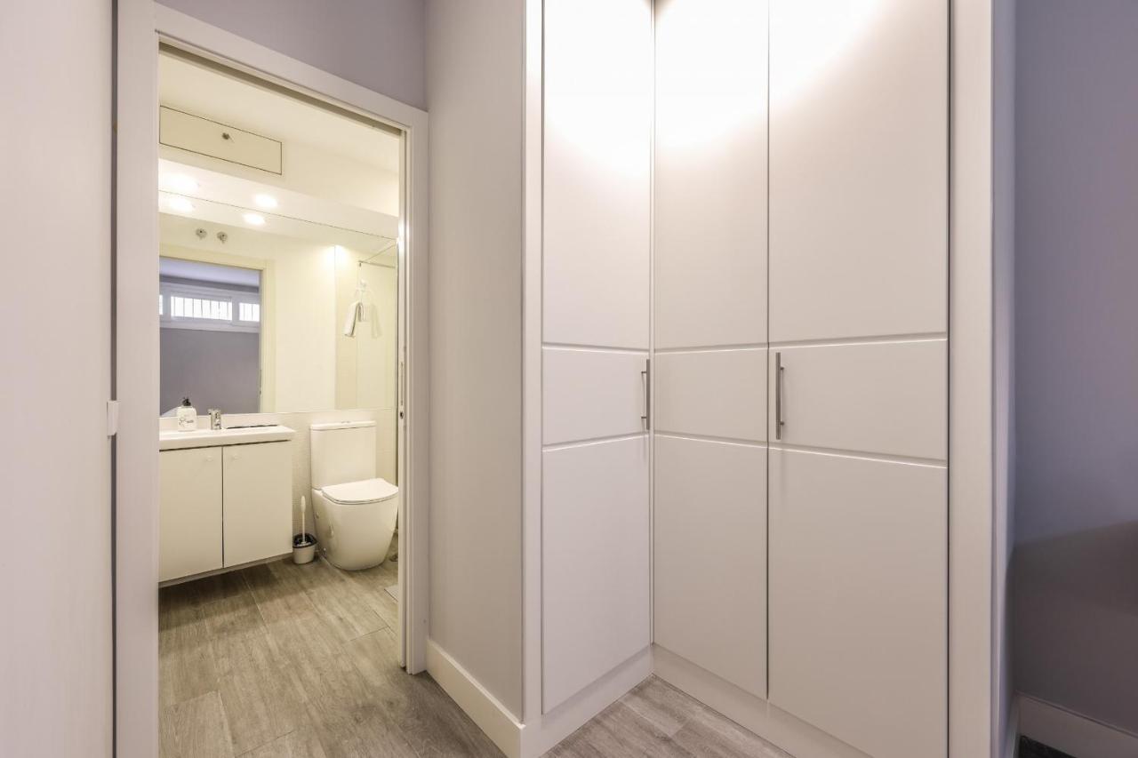 Apartamentos Reformados En Arturo Soria Madrid Esterno foto