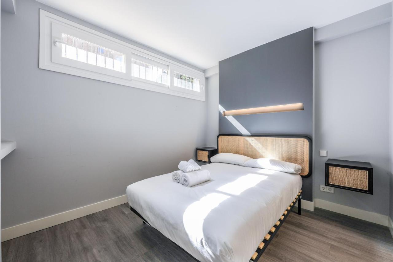 Apartamentos Reformados En Arturo Soria Madrid Esterno foto